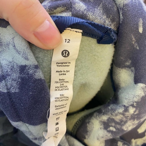 Lululemon Loungeful Cropped Hoodie - Picture 6 of 7